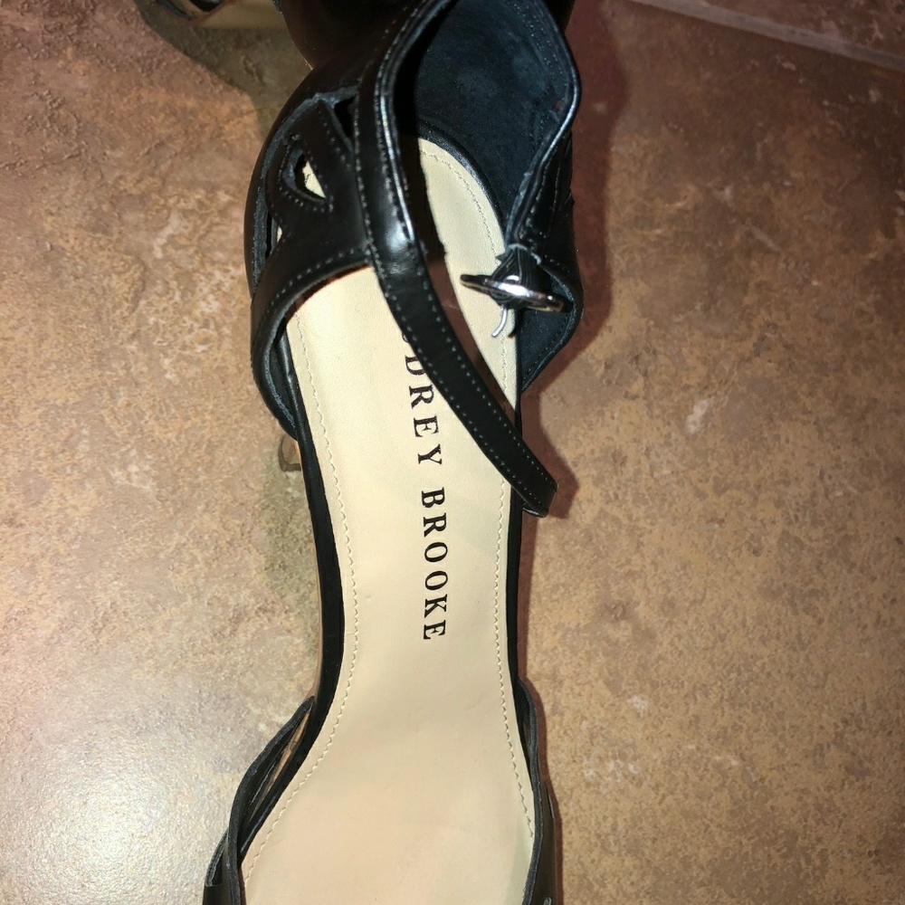 Shoes - Picture 3 of 5